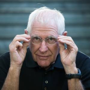 Nilton Travesso diretor de teatro e TV